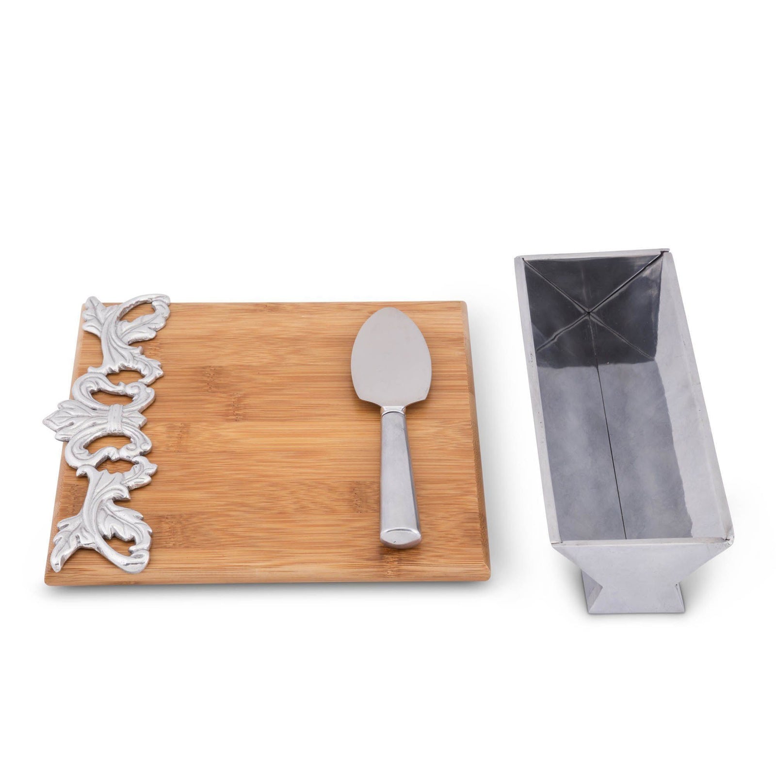 Arthur Court Acanthus Bamboo Cheese Set Product Image
